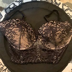 Victoria secret lace buste worn 2x size 36D.